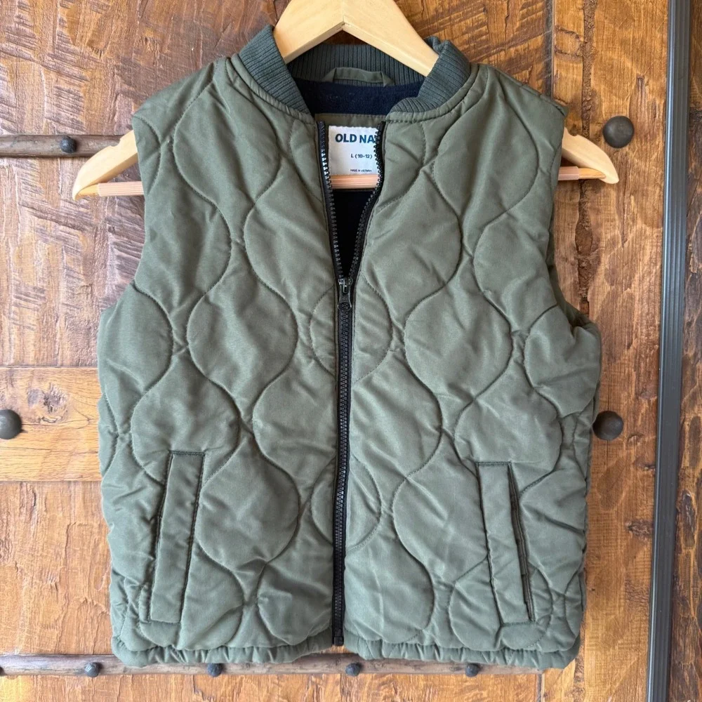 Old Navy Quilted Puffer Vest Kids Large 10-12 Olive Green Fleece Lined Zip Up